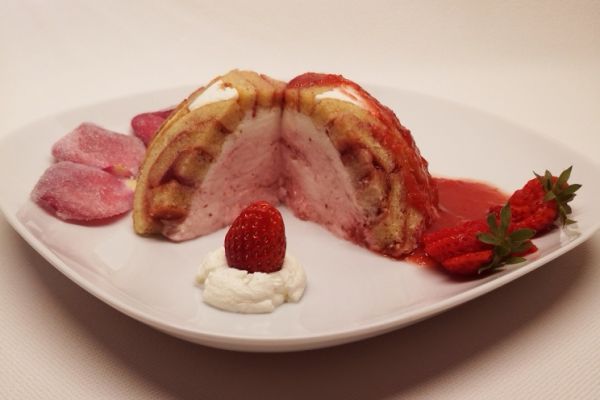 Charlotte marbrée aux fraises