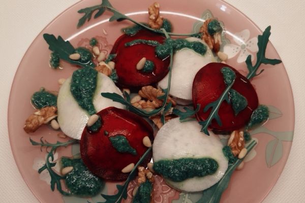 Ravioles végétales au chèvre frais, pesto de roquette